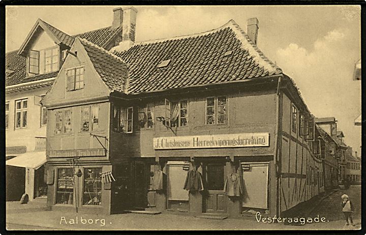 Aalborg, Vesteraagade med J. Christensens Herreekviperingsforretning. Stenders no. 2758.