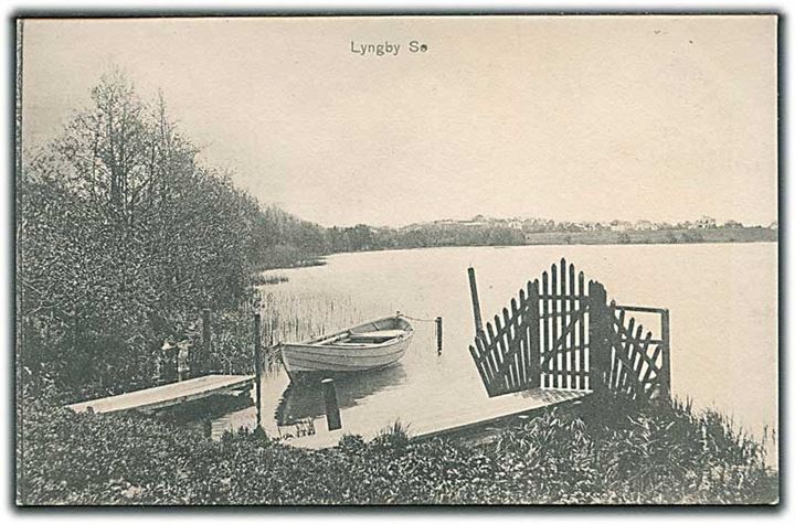 Bådebro ved Lyngby Sø. Alex Vincents no. 3054.