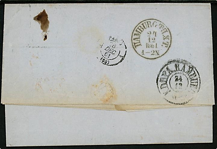 1861. Ufrankeret franco brev med antiqua Kjøbenhavn d. 23.12.1861 via K.D.O.P.A. Hamburg og Hamburg Th.& T. d. 24.12.1861 til Paris, Frankrig. Flere påtegninger.