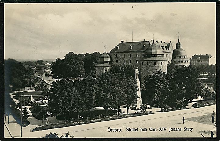 10 öre Gustaf på brevkort (Örebro slot og statue) annulleret med bureaustempel PKXP . 113.C (= Krylbo-Mjölby) d. 10.6.1921 til Ystad.