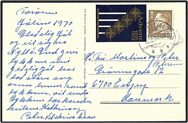 50 øre brun Fr. IX og adventsmærke 1970 på postkort fra Tvøroyri d. 12.12.1970 til Esbjerg. 