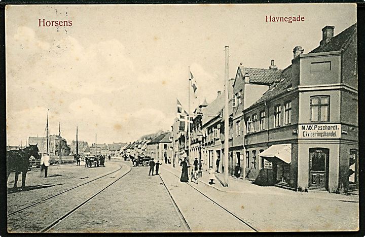 Horsens, Havnegade med jernbanespor og N.W. Peschardt, Ekviperingshandel. W. & M. no. 166.