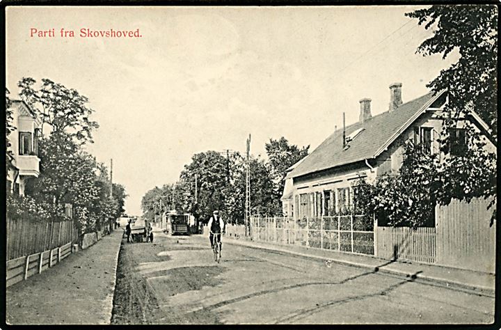 Skovshoved, Strandvejen med sporvogn i baggrunden. G. M. no. 2554.