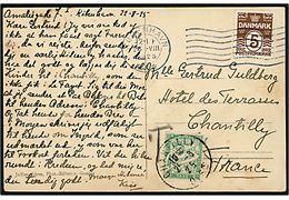 5 øre Bølgelinie på underfrankeret brevkort fra København d. 23.8.1925 til Chantilly, Frankrig. Udtakseret i fransk porto med 45 c. portomærke annulleret Chantilly d. 25.8.1925.