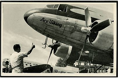Douglas DC-3 OY-DCA “Arv Viking” fra SAS og HB-IBM fra Swiss Air. Lufthavns-Kiosken no. 5576.