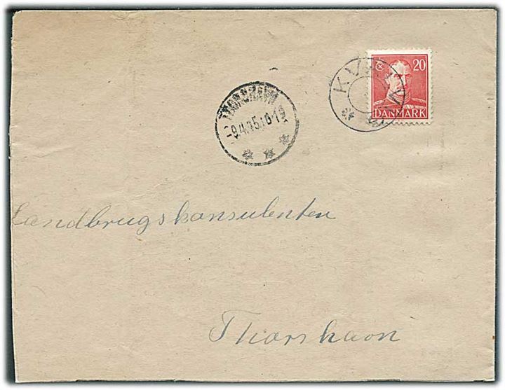 20 øre Chr. X på brev annulleret med udslebet stjernestempel KVALVIG og sidestemplet Thorshavn d. 9.4.1945 til Thorshavn. Beskåret i venstre side.