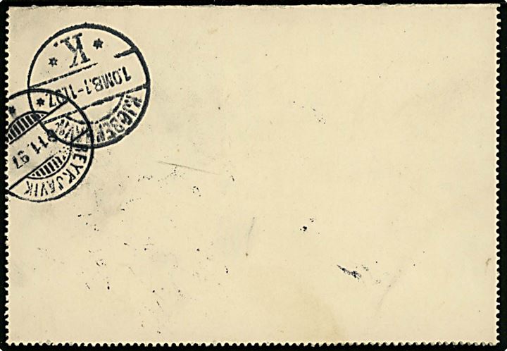 8 øre helsags korrespondancekort opfrankeret med 8 øre Tofarvet sendt som 16 øre frankeret brev fra Kjøbenhavn d. 31.10.1897 til Reykjavik, Island. Ank.stemplet i Reykjavik d. 6.11.1897. 