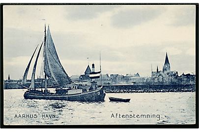 Aarhus, aftenstemning med hollandsk fladbundet evert sejlskib. Stenders no. 11988b.
