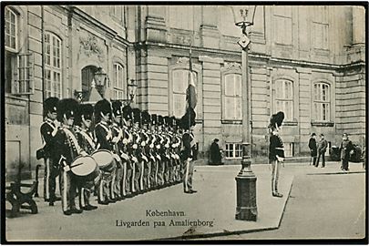 Købh., Livgarden på Amalienborg. Fritz Benzen no. 44.