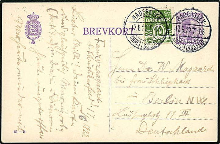 15 øre Chr. X helsagsbrevkort (fabr. 65-H) opfrankeret med 10 øre Bølgelinie fra Christiansfeld annulleret med bureaustempel Haderslev - Christiansfeld T.06 d. 17.6.1922 til Berlin, Tyskland.