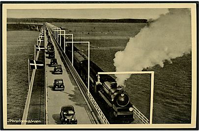 Storstrømsbroen med damptog og automobiler. O.P.O. no. 88173.