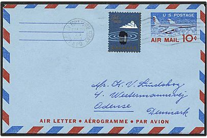 10 cent aerogram fra Army & Air Force Postal Service d. 28.12.1959 til Odense. Julemærke 1959 bundet til brevet.