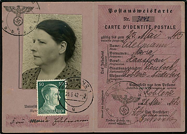 50 pfg. Hitler udg. på Postausweiskarte udstedt til kvinde i Koblenz d. 26.5.1942. Fold i mærke.