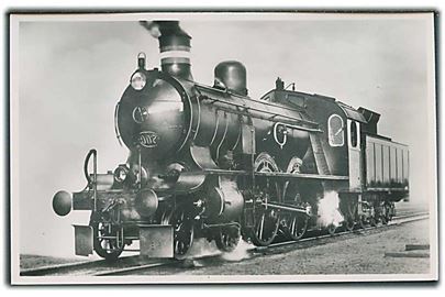Eksprestogslokomotivet P. Bygget 1908. 4 cylindre. Tjenstfærdig vægt 69 t. Maksimalhastighed 100 km/t. Alex Vincents no. 11. Fotokort.