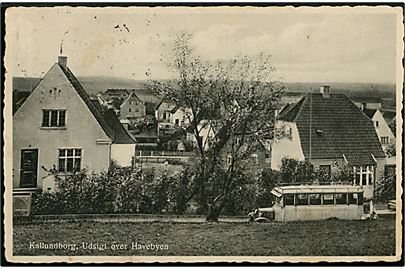 Kalundborg, Udsigt fra Havebyen med rutebil Kalundborg - Slagelse. Rudolf Olsen no. 6779.