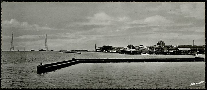 Kalundborg, havn med færge og i baggrunden radiomaster. Stenders no. 4.