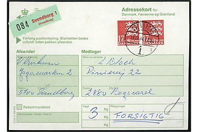 17 kr. Rigsvåben i parstykke på adressekort for pakke mærket Forsigtig annulleret brotype Vd Svendborg 1. sn1 d. 18.12.1984 til Bagsværd.
