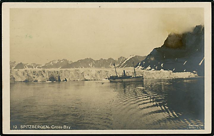 Svalbard/Spitsbergen. Cross-Bay med turistdamper. Mittet & Co. no. 12. Plet.
