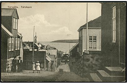 Thorshavn, gadeparti. Stenders no. 42746.