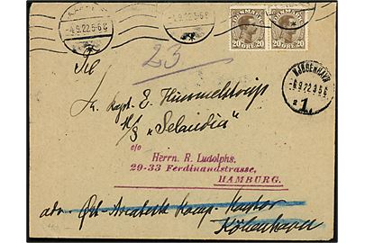 20 øre Chr. X i parstykke på brev fra Aarhus d. 4.9.1922 til kaptajn ombord på M/S Selandia via rederiet Ø. K. i København - eftersendt til Hamburg, Tyskland.