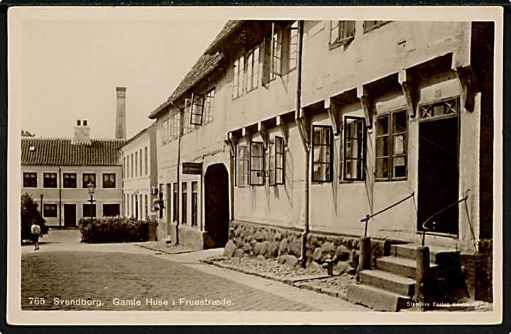 Svendborg. Gamle huse i Fruestræde. Fotokort Stenders no. 765.