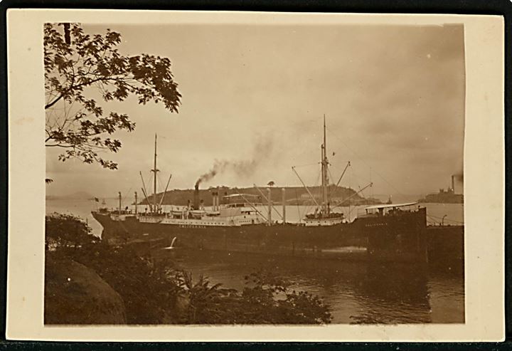 California, M/S, DFDS's første motorskib ved Rio de Janeiro okt. 1921. Fotokort uden adresselinier. 