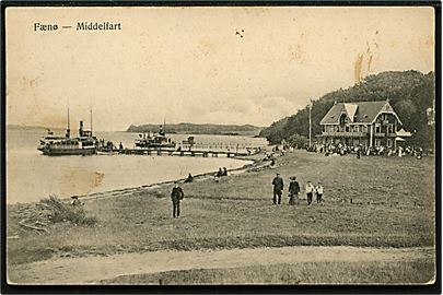 Fænø ved Middelfart, anløbsbro med dampskibe og hotel i baggrunden. P. M. Brønsro u/no.