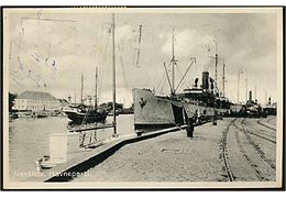 Nakskov, havneparti med DFDS fragtskibet S/S Bellona. Stenders no. 223.