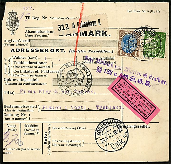 40 øre Karavel og 1 kr. Chr. X med perfin WV på internationalt adressekort for pakke fra firma Wessel & Vett i København d. 24.4.1930 via Berlin til Plauen, Tyskland.