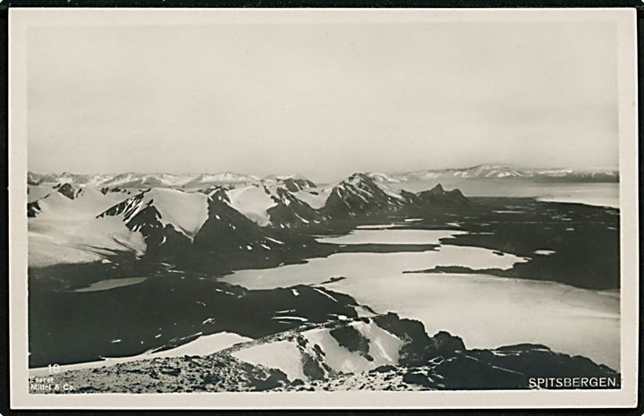 Svalbard/Spitzbergen. Udsigt over fjelde. Mittet & Co. no. 18.