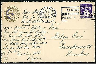 7 øre Bølgelinie på lokalt julekort fra København d. 22.12.1932 til Hareskov. Påsat mærkat fra Foreningen til Værn for værgeløse Dyr. 
