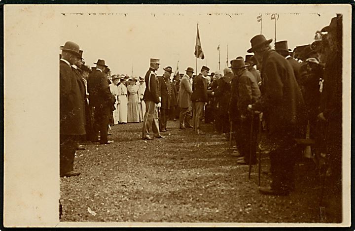 Fr. VIII og I. C. Christensen under kongerejsen i Jylland 1908. Fotokort u/no.
