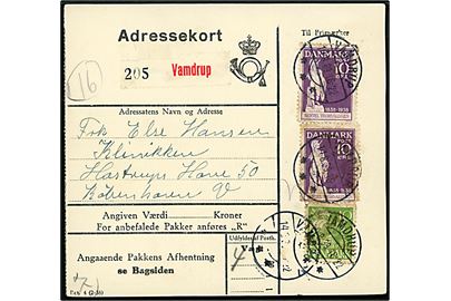 10 øre Thorvaldsen (2) og 40 Karavel på adressekort for pakke fra Vamdrup d. 14.8.1939 til København. Skjoldet.