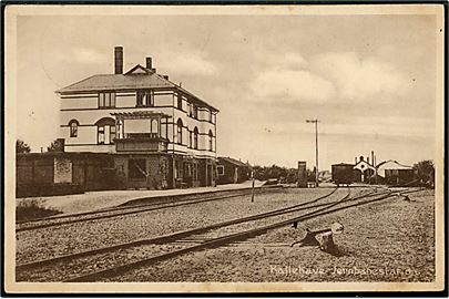 Kallehave jernbanestation. C.M. Nielsen no. 406. 