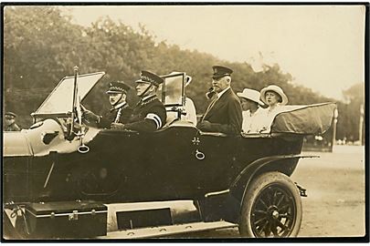 Sønderborg, hertug Ernst Günther af Slesvig-Holsten-Sønderborg-Augustenborg i automobil til sejrsfesten på Dybbøl banke i juni 1914. I. Boisen u/no.