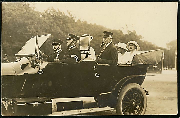 Sønderborg, hertug Ernst Günther af Slesvig-Holsten-Sønderborg-Augustenborg i automobil til sejrsfesten på Dybbøl banke i juni 1914. I. Boisen u/no.