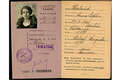 Fransk 100 fr. Carte d'identite etrangers mærke på identitetskort med fotografi for dansk kvinde udstedt d. 18.5.1932.