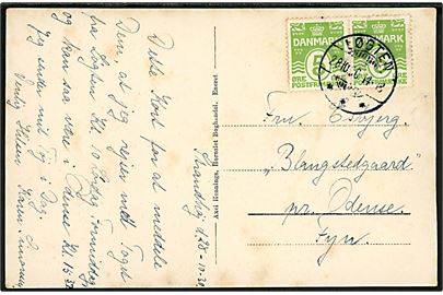 5 øre Bølgelinie i parstykke på brevkort annulleret brotype Ic Løgten d. 28.10.1930 til Odense.