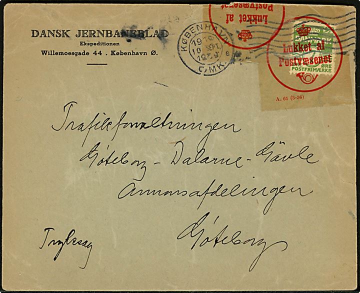 7 øre Bølgelinie på tryksag fra Dansk Jernbaneblad i København d. 10.9.1939 til Göteborg, Sverige. Beskadiget under stempling med 3 etiketter - A.61 (3-36) - Lukket af Postvæsenet.