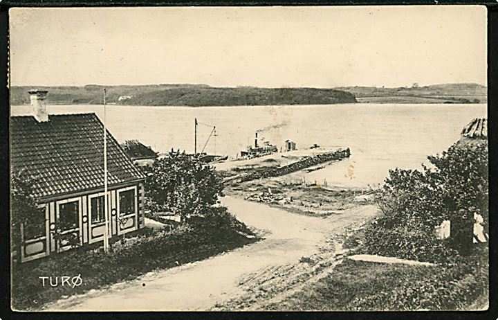 Thurø, dampskibsbroen med dampskib. Stenders no. 3725.