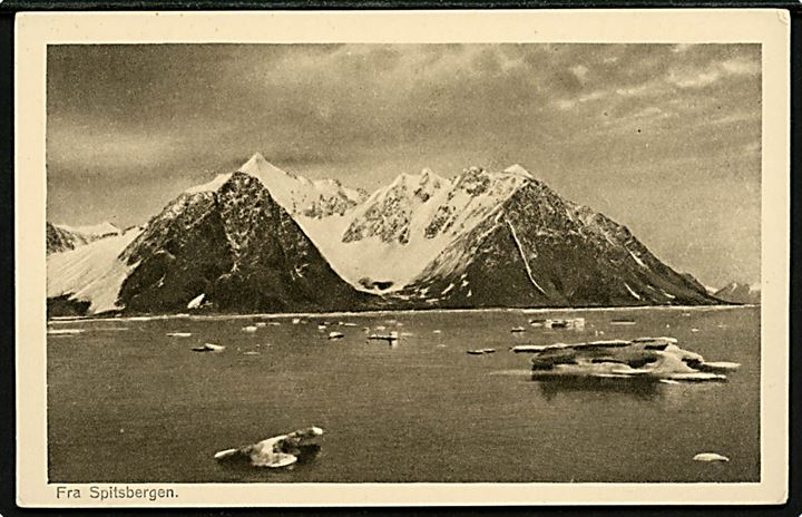Svalbard/Spitzbergen. Kystparti med isbjerge. P. E. Ritter no. 493.