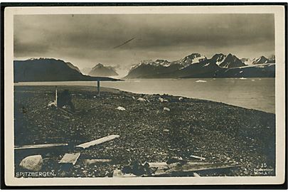 Svalbard/Spitzbergen. Hollænder gravene. Mittet & Co. no. 15. Reklamekort fra Det Bergenske Dampskibsselskab.