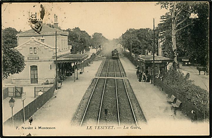 Frankrig, Vesinet, jernbanestation med damptog.