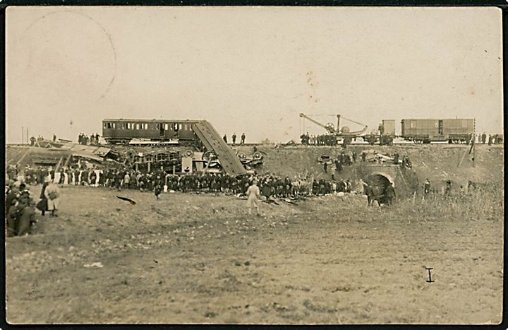 Vigerslev-ulykken d. 1.11.1919. Fotokort no. I. Frankeret med 10 øre Chr. X og sendt fra Kjøbenhavn d. 10.11.1919 til Langeland.
