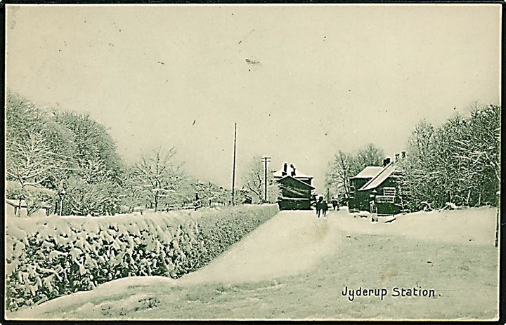 Jyderup, jernbanestation i sne. Stenders no. 19083.