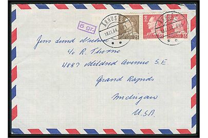 25 øre og 35 øre (par) Fr. IX på luftpostbrev fra Århus d. 18.11.1964 til Grand Rapids, USA. Rammestempel 5 gr.. Bagklap mgl.