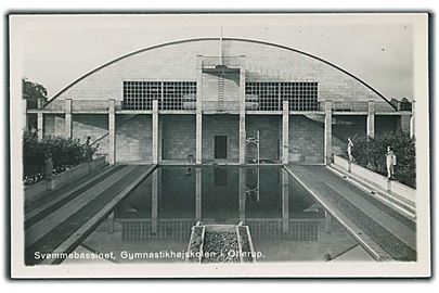 Svømmebassinet på Gymnastikhøjskolen i Ollerup. Fotokort u/no.