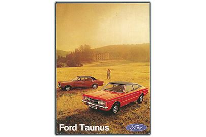 2 Ford Taunus holder på en mark. L. Raiber no. PN 344416/7208. 