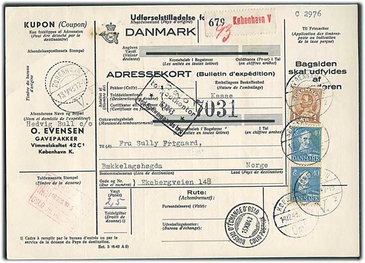 40 øre (2) og 1 kr. Chr. X på internationalt adressekort for gavepakke fra København d. 13.12.1943 til Bækkelagshøgda, Norge.