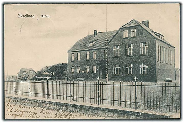Skolen i Skodborg. Ch. O. Andresen u/no. Knæk i højre side. 